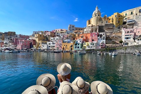 Procida: Boat Tour w/ Swimming Stops and Underwater Photos Procida: Boat Tour with Swimming Stops and Underwater Photos