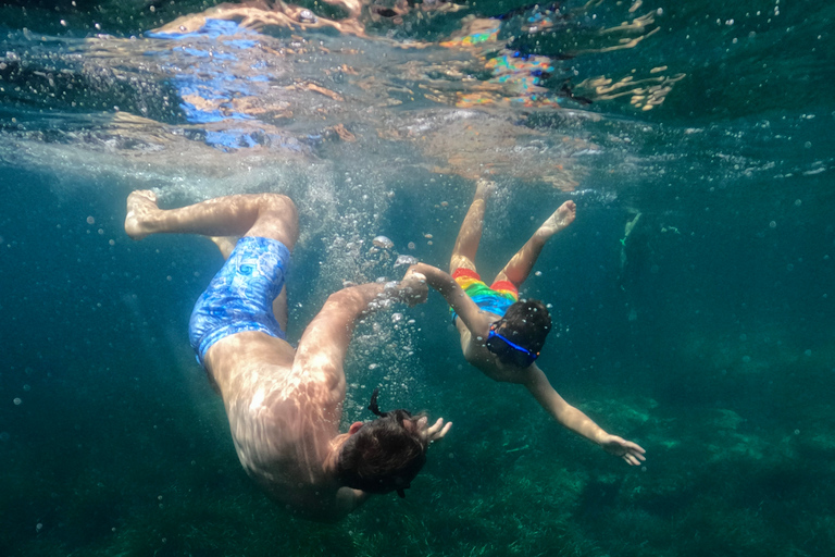 Procida: Boat Tour w/ Swimming Stops and Underwater Photos Procida: Boat Tour with Swimming Stops and Underwater Photos