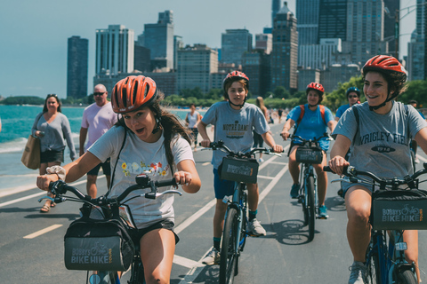 Chicago: Rodzinna wycieczka rowerowa do centrum z jedzeniem i zwiedzaniemWycieczka standardowa