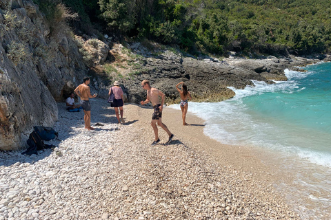 Clare: Excursión en lancha rápida por la isla de Sazan y Karaburun y buceo con tuboVerano 2026 KZ