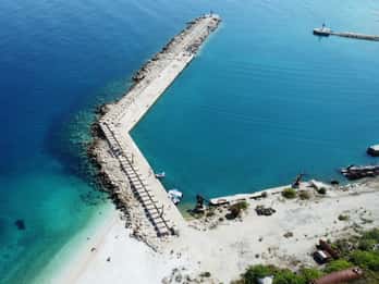 Clare: Excursión en lancha rápida por la isla de Sazan y Karaburun y buceo con tubo