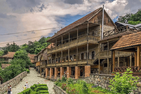 Meren naar Bergen: Reis via Sevan, Dilijan en Tsaghkadzor