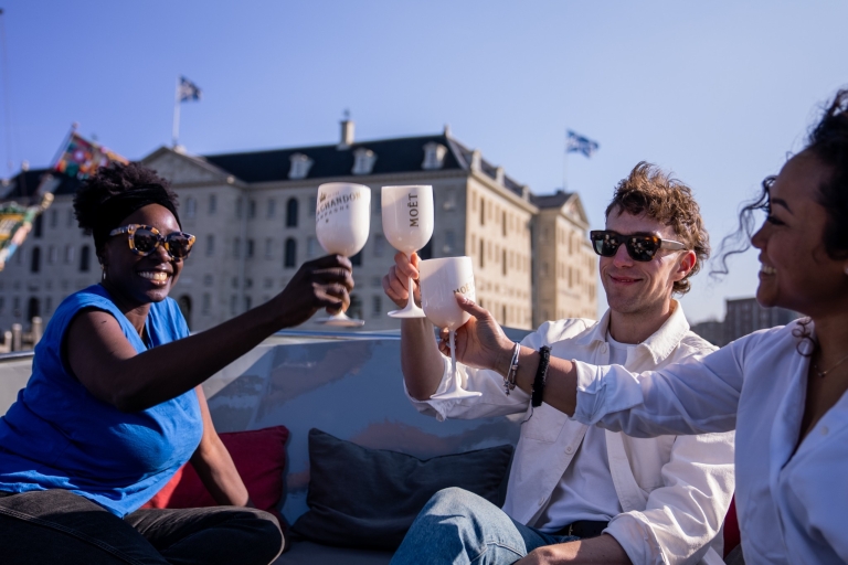 Amsterdam : Croisière privée sur les canaux avec boissons et collations