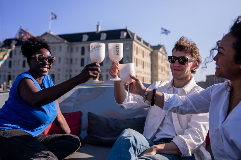 Amsterdam : Croisière privée sur les canaux avec boissons et collations