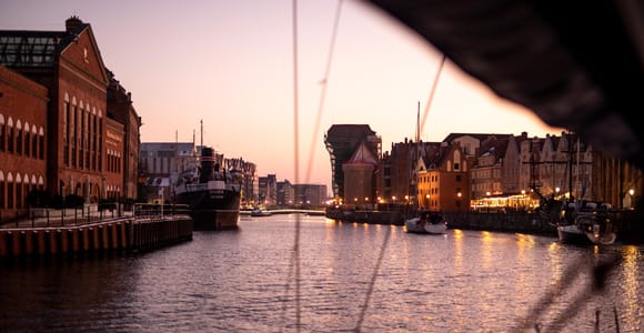 Danzig: Panoramafahrt bei Sonnenuntergang mit Begrüßungsgetränk