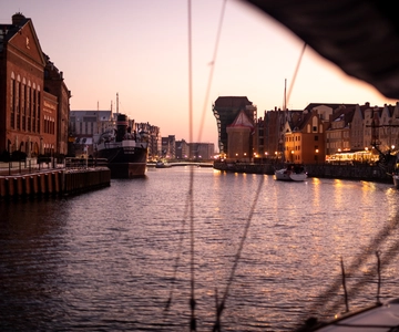 Gdańsk: Scenic Sunset Cruise with Welcome Drink