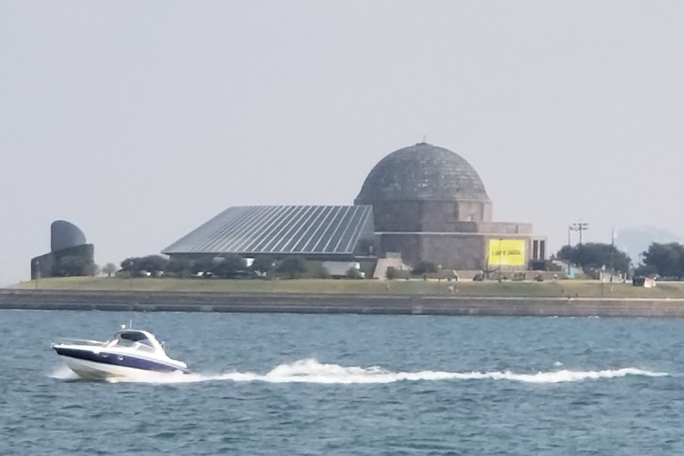 Chicago: Crociera architettonica sul lago e sul fiume di 1,5 oreChicago: crociera di 1 ora e 30 minuti sull&#039;architettura del lago e del fiume