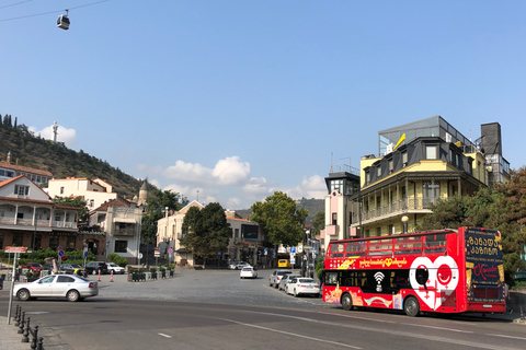 Tbilisi: Wycieczka autobusowa HopOn HopOff DiscoveryZwiedzanie miasta Tbilisi