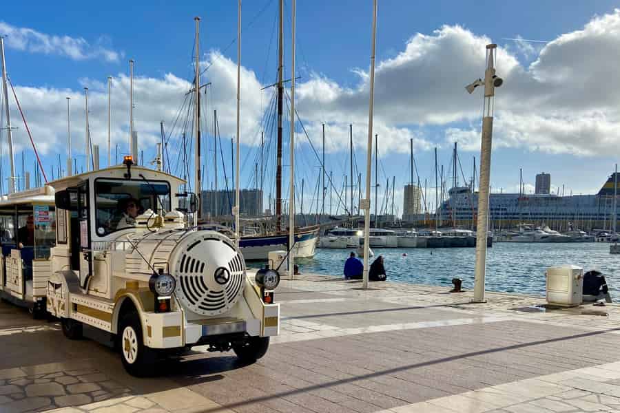 Toulon: Stadtführung mit dem kleinen Zug. Foto: GetYourGuide