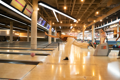 Maspalomas: Bowling Session Entry Ticket at Holiday World Game for 2 persons