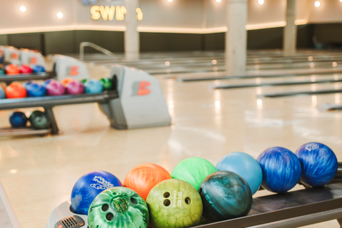 Maspalomas: toegangsbewijs bowlingsessie bij Holiday WorldSpel voor 6 personen