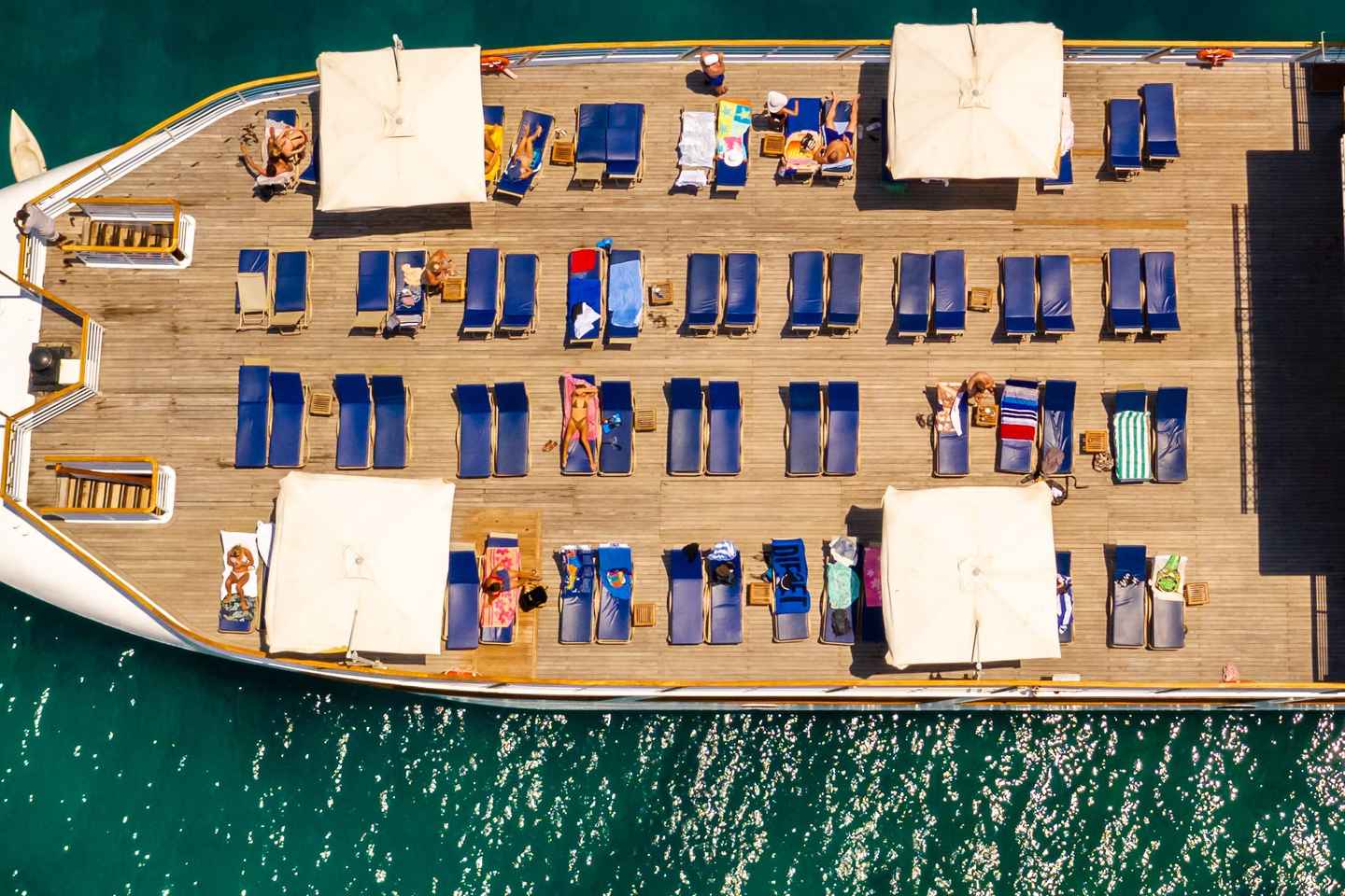 Paphos: Half-Day BBQ Cruise with Open Bar and Snorkeling
