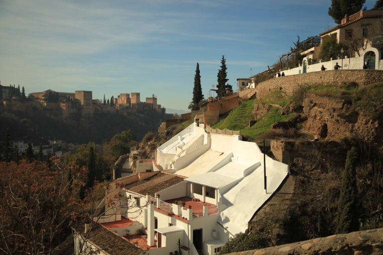 Granada: Albaicin and Sacromonte Electric Bike Tour Private Tour in Spanish