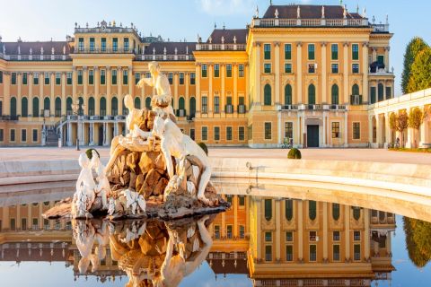Vienna: visita guidata al castello di Schönbrunn e biglietti salta fila