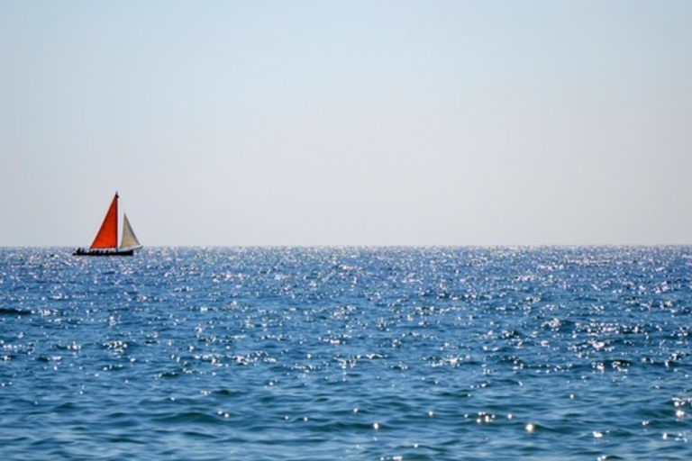 Catania: Excursión en velero a la Riviera de los Cíclopes con Apéritif