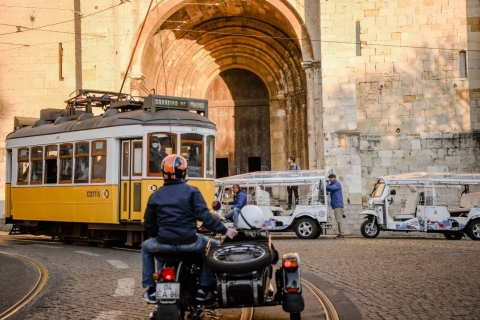 Lissabon: rondleiding in een tuktuk van 2 uurGroep van 1-6