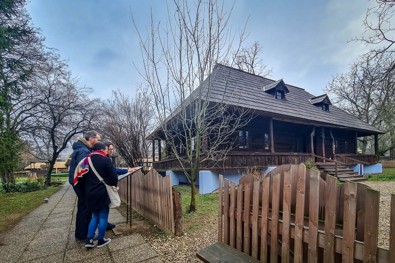 Boekarest: wandel- en openbaar vervoertour in kleine groep