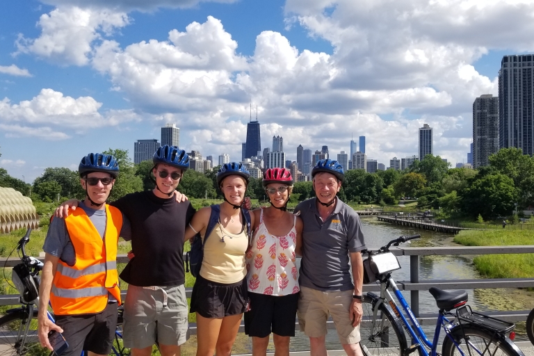 Fahrradtour durch die Nachbarschaften am Seeufer ChicagosBudapest: Tour über die Weihnachtsmärkte & Glühwein