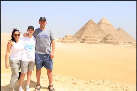 Gizé/Cairo: Excursão particular de meio dia às Grandes Pirâmides e à Esfinge