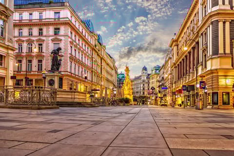 Vienna: Tour of the Old Town and St. Stephen's Cathedral