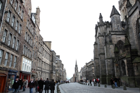 Edinburgh: Witches. Trials & Truth Small Group Guided Tour