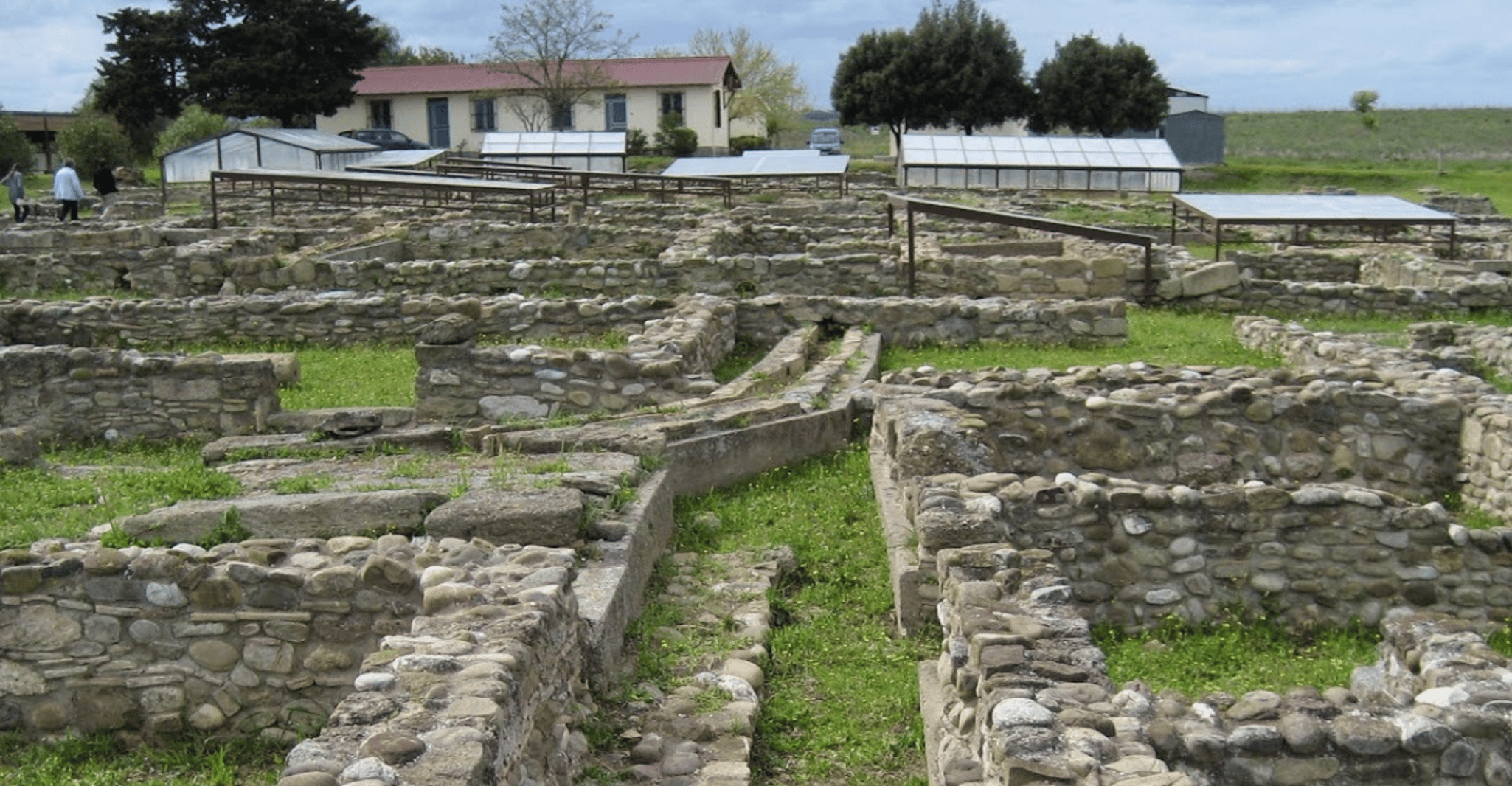 Passeio pela área arqueológica de Policoro - Hizvo