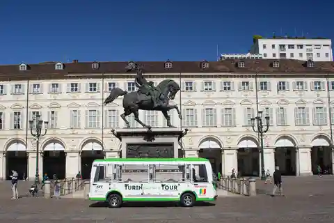 Turijn: Elektrische bustour door de stad met interactieve audiogids