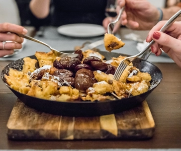 Wien: Traditioneller Kaiserschmarrn-Kochkurs & Verkostung