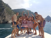 Von Sorrent, Ganztägige Bootstour nach Capri mit Getränken - Hizvo