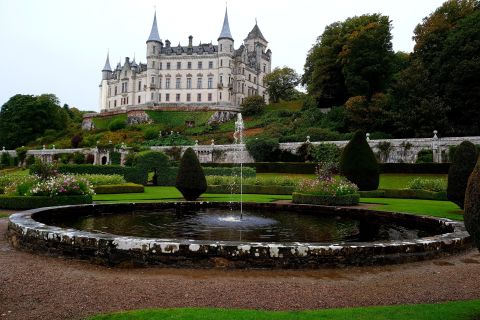 From Inverness: Private Day Trip to Dunrobin Castle