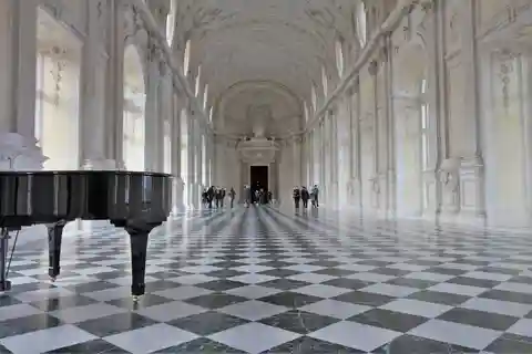 Toegangsbewijs La Venaria Reale en hop-on hop-off bustour