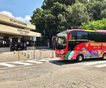 Naples: Round-Trip Shuttle Bus to Pompeii
