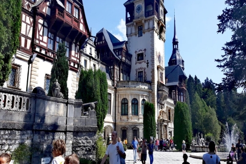 Bucharest: Peles and Dracula Castle in One Day Private Trip