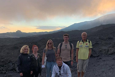 Katania: Etna Sunset Jeep TourWycieczka z przewodnikiem