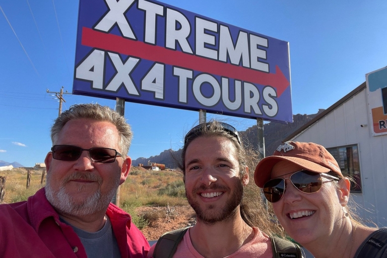 Moab: Excursión de 4,5 horas en coche por Hells Revenge y Fins N'Things