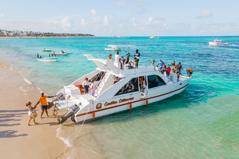 Punta Cana: partyboot met snorkelen bij een natuurlijk zwembad
