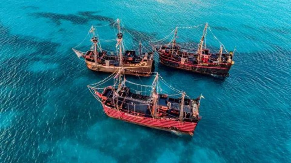 Battle on a Pirate Ship - Blog - Pirate Show Cancun