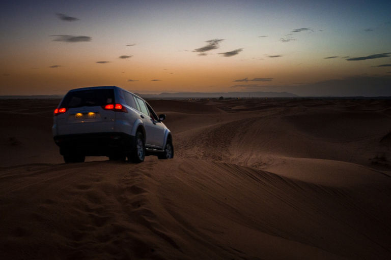 De Fès à Marrakech : Voyage de luxe de 3 jours dans le désert à MerzougaDe Fezt à Marrakech : Voyage de luxe de 3 jours dans le désert à Merzouga