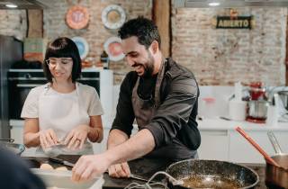 Madrid: Paella- und Tapas-Kochkurs mit Besuch des lokalen Marktes