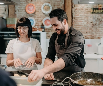 Madrid: Paella & Tapas Cooking Class and Market Visit