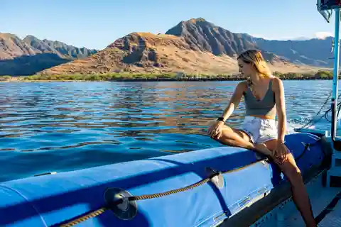 Oahu: Dolphin Swim and Snorkeling Speedboat Tour