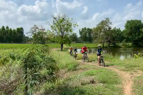 Sukhothai: Halbtagestour mit dem Fahrrad auf dem Land