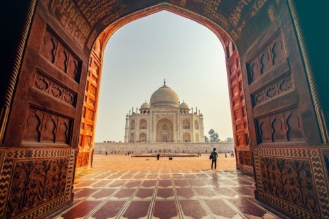 Agra: Visita guiada privada sin colas al Taj MahalExcursión sólo con coche y guía