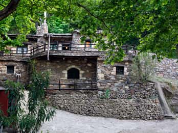 Chania: Tour della montagna Milia con pranzo e degustazioni di olio d'oliva e vino