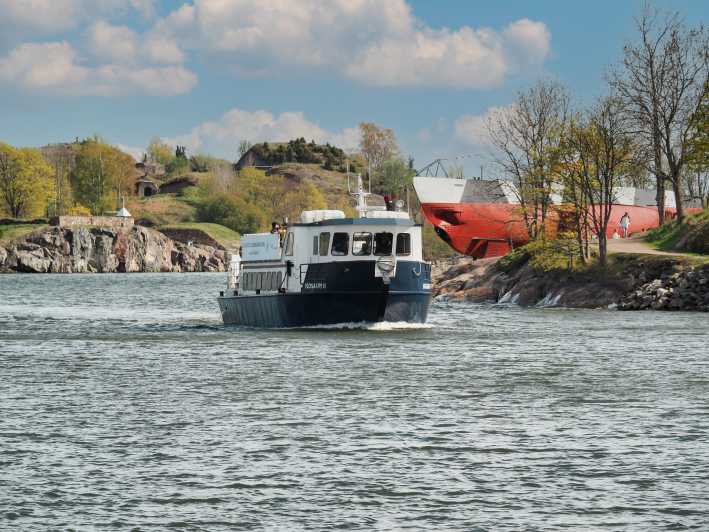 From Helsinki: Round-Trip Ferry Ticket to Suomenlinna