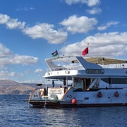 boat tour aqaba