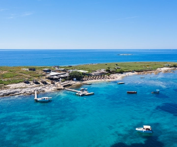 From Medulin: Full-Day Boat Tour of the Archipelago w/ Lunch