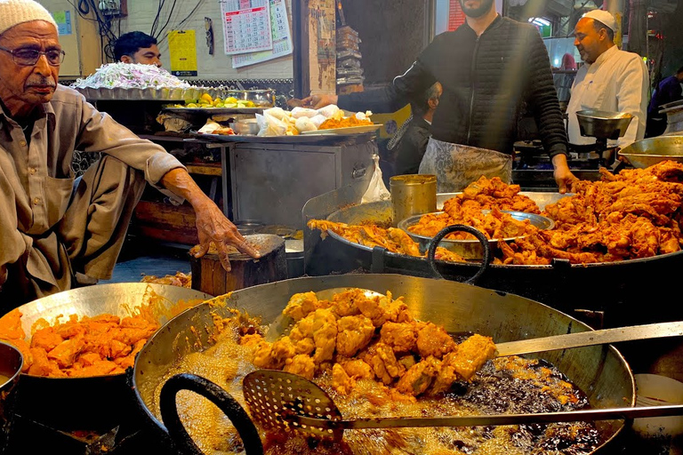 Delhi: Street Food Walking Tour of Old Delhi with TastingsDelhi: Street Food Walking Tour of Old Delhi with Transfers