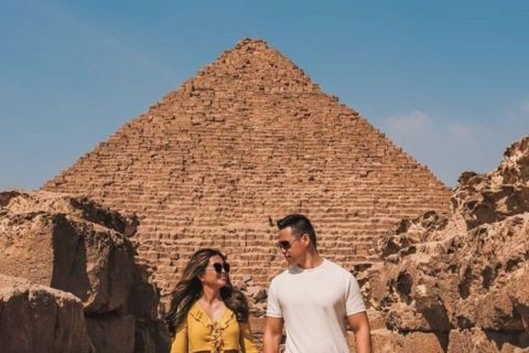 From Alexandria: Pyramids of Giza Tour with Cruise & Lunch