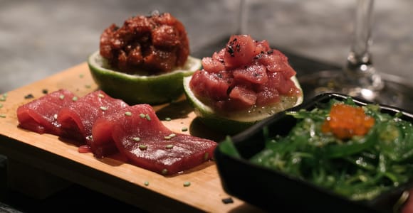 Verkostung von Blauflossenthunfisch auf dem renommiertesten Markt Spaniens